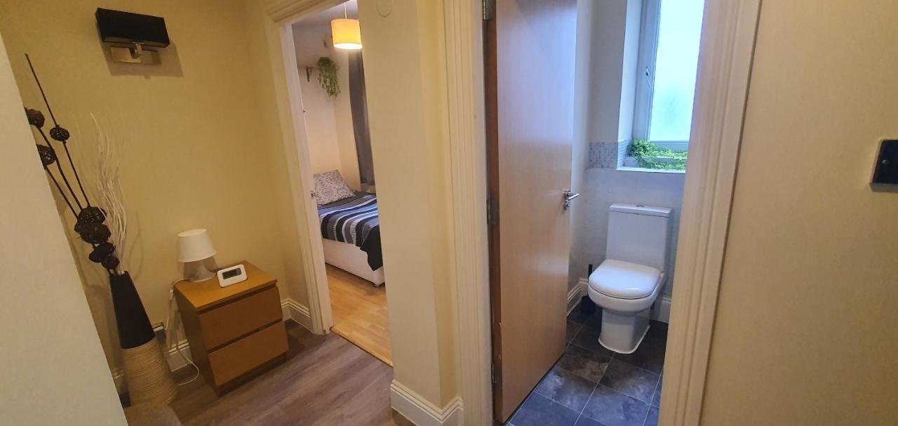 Double Room&Private Bath Near The Square Mile Londra Esterno foto